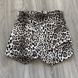 Leopard Shorts/Skirt XS